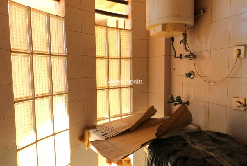 Venta - APARTAMENTO -
TORREVIEJA - La Veleta