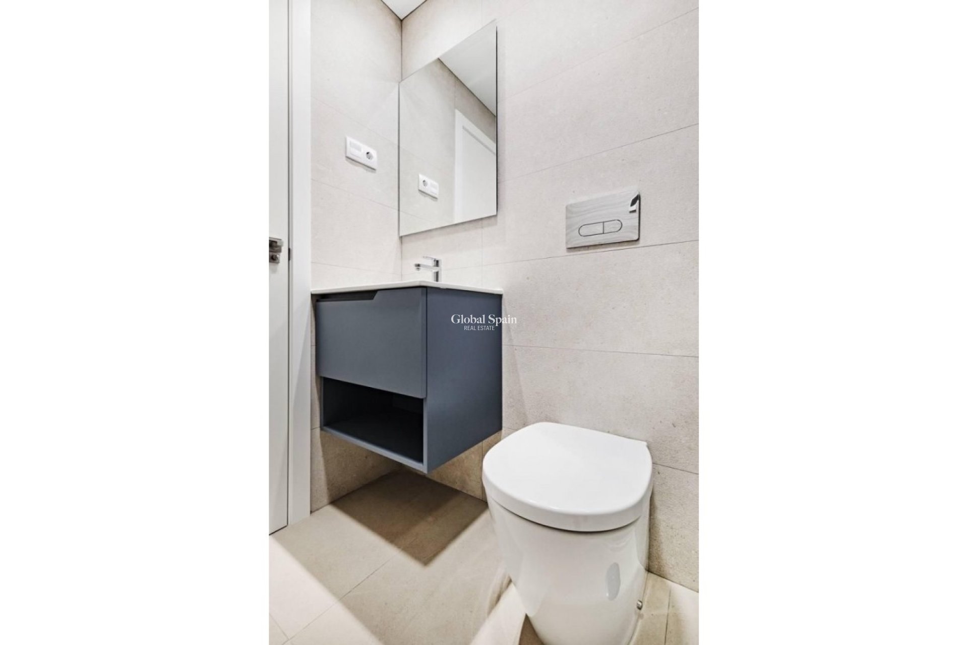 Venta - APARTAMENTO -
TORREVIEJA - La veleta