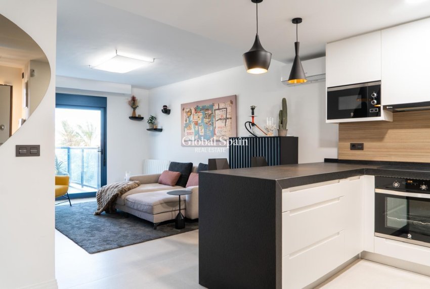 Venta - APARTAMENTO -
TORREVIEJA - La Veleta
