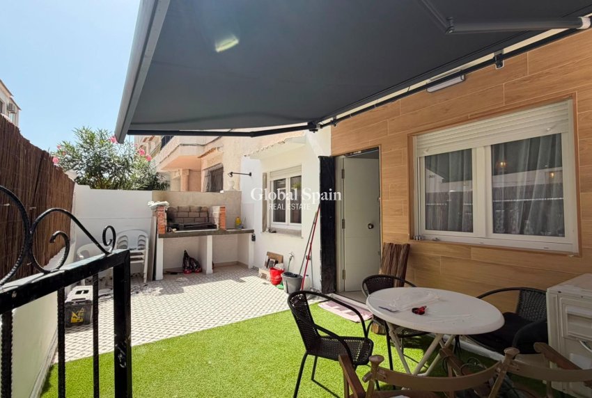 Venta - APARTAMENTO -
TORREVIEJA - La Veleta