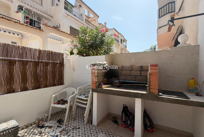 Venta - APARTAMENTO -
TORREVIEJA - La Veleta