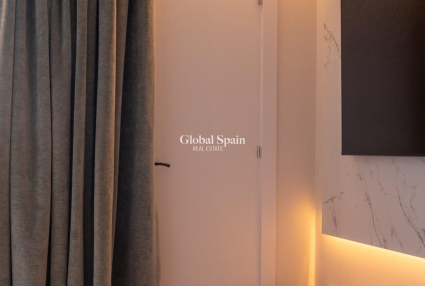 Venta - APARTAMENTO -
TORREVIEJA - La Veleta