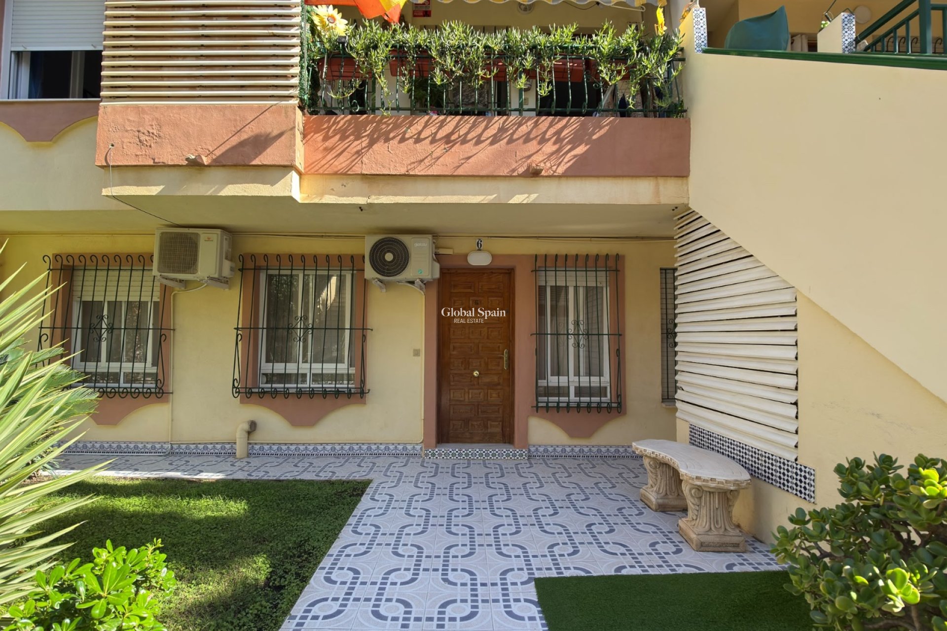 Venta - APARTAMENTO -
TORREVIEJA - La veleta