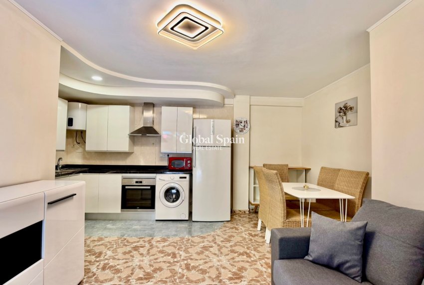 Venta - APARTAMENTO -
TORREVIEJA - La veleta