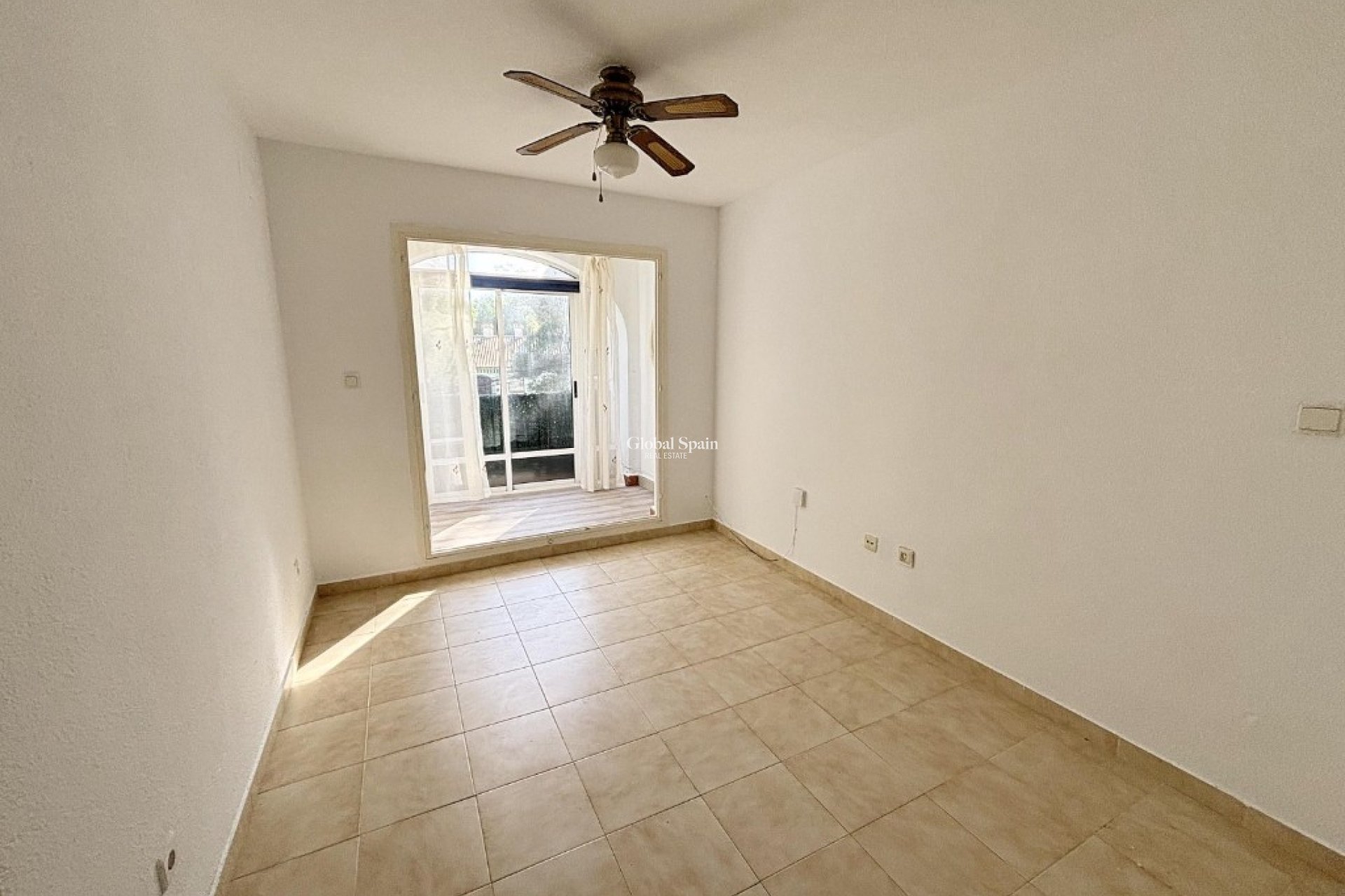 Venta - Apartamento -
TORREVIEJA - Lago jardin