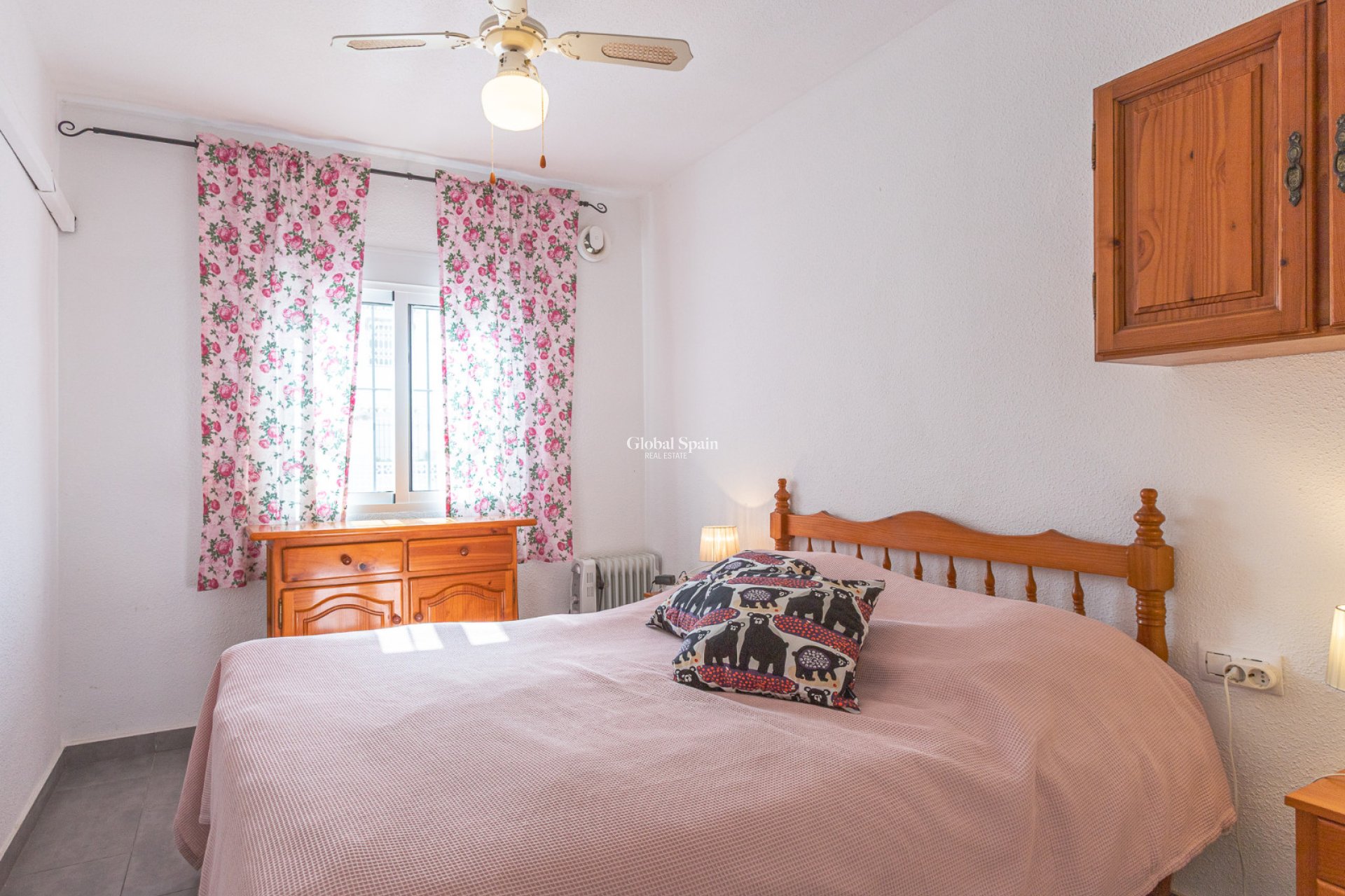 Venta - APARTAMENTO -
TORREVIEJA - Lago jardin