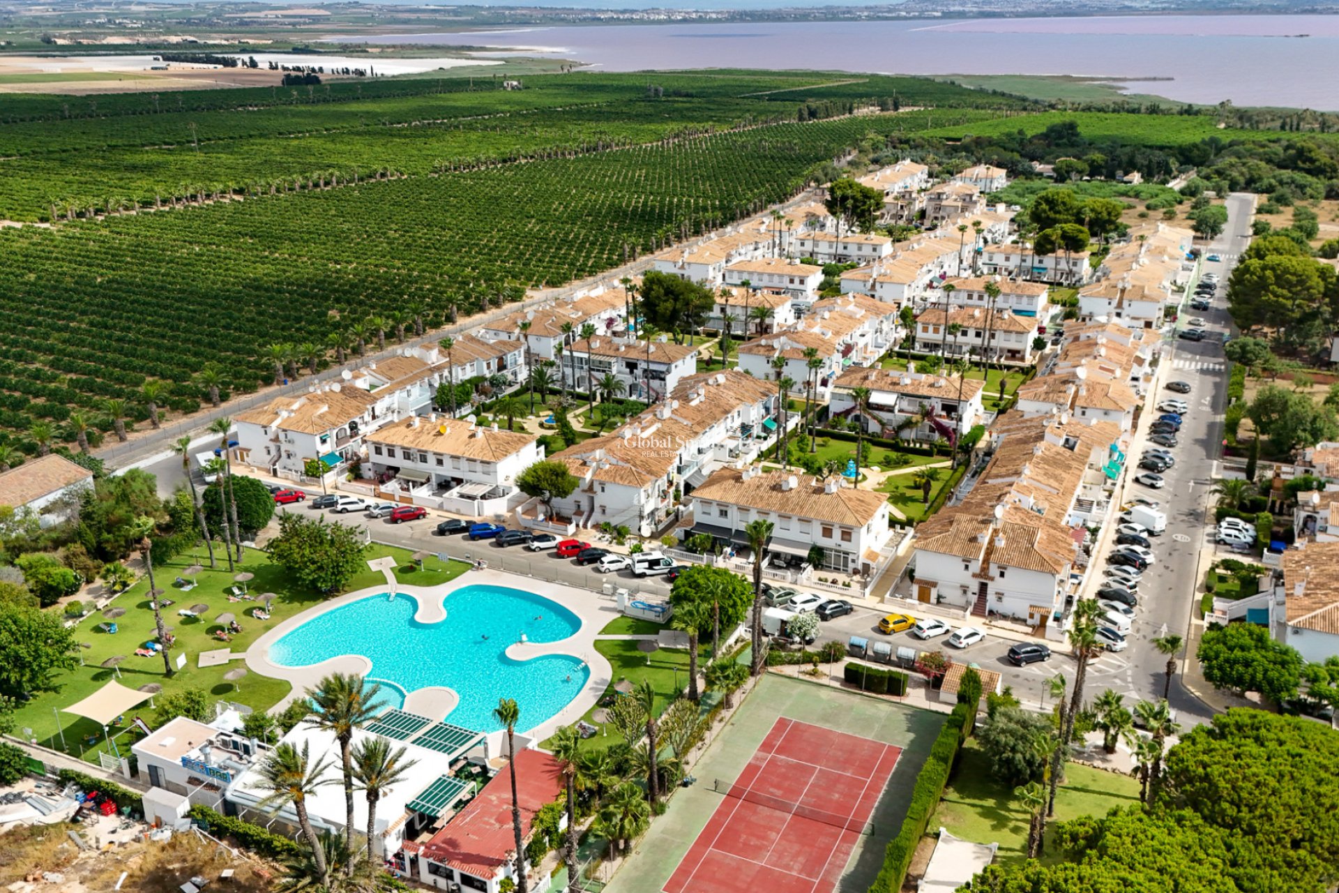 Venta - APARTAMENTO -
TORREVIEJA - Lago jardin