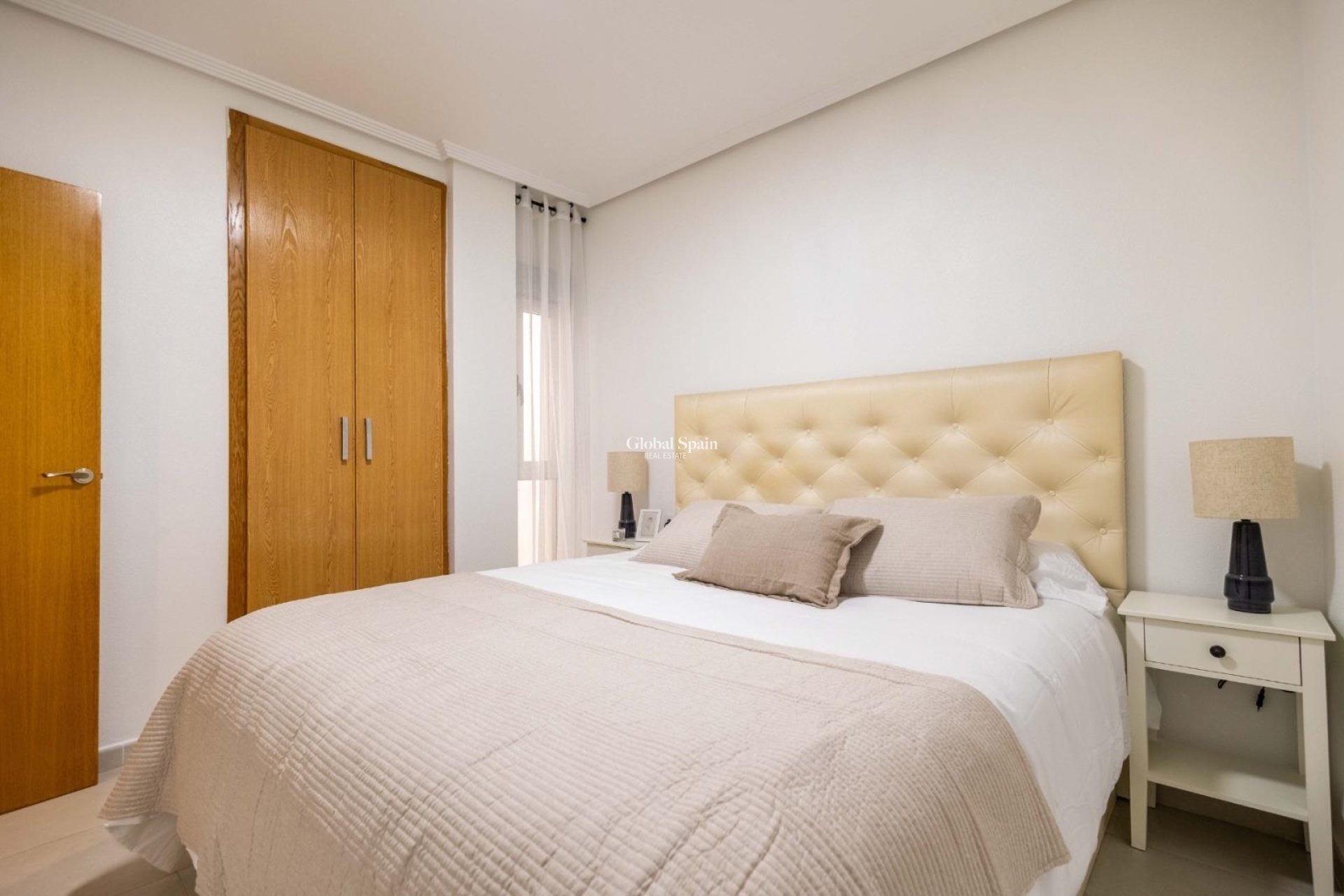 Venta - APARTAMENTO -
TORREVIEJA - Las calas