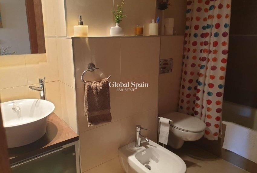 Venta - APARTAMENTO -
TORREVIEJA - Las Piscinas Naturales