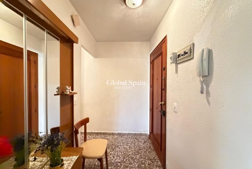 Venta - APARTAMENTO -
TORREVIEJA - Las Piscinas Naturales