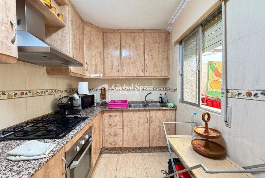 Venta - APARTAMENTO -
TORREVIEJA - Las Piscinas Naturales