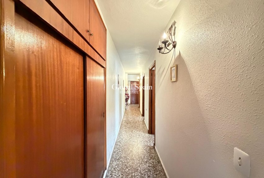Venta - APARTAMENTO -
TORREVIEJA - Las Piscinas Naturales