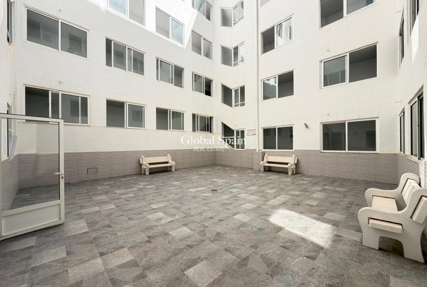 Venta - APARTAMENTO -
TORREVIEJA - Las Piscinas Naturales