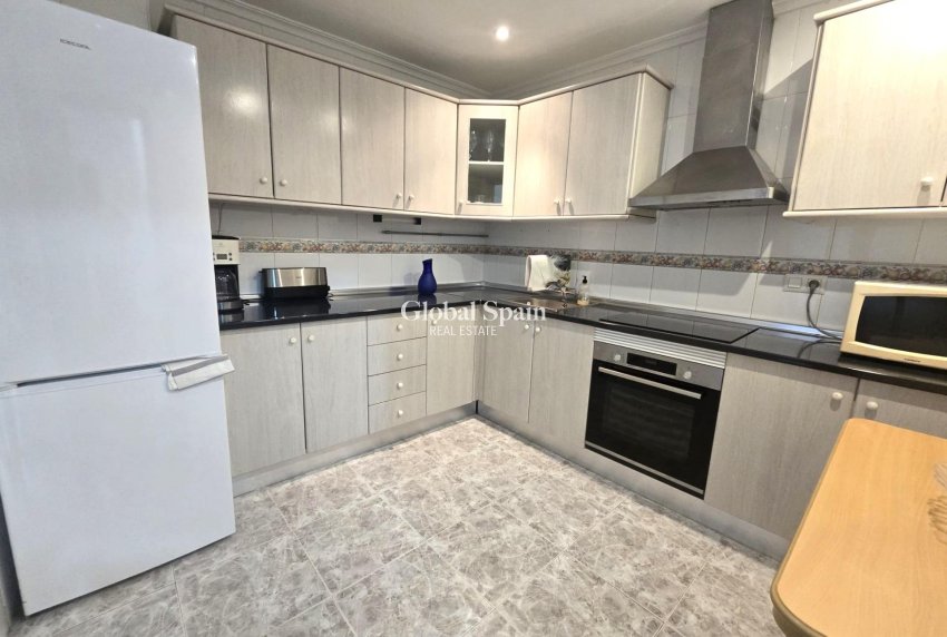 Venta - APARTAMENTO -
TORREVIEJA - Las Piscinas Naturales
