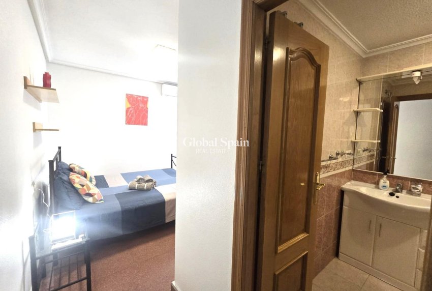 Venta - APARTAMENTO -
TORREVIEJA - Las Piscinas Naturales