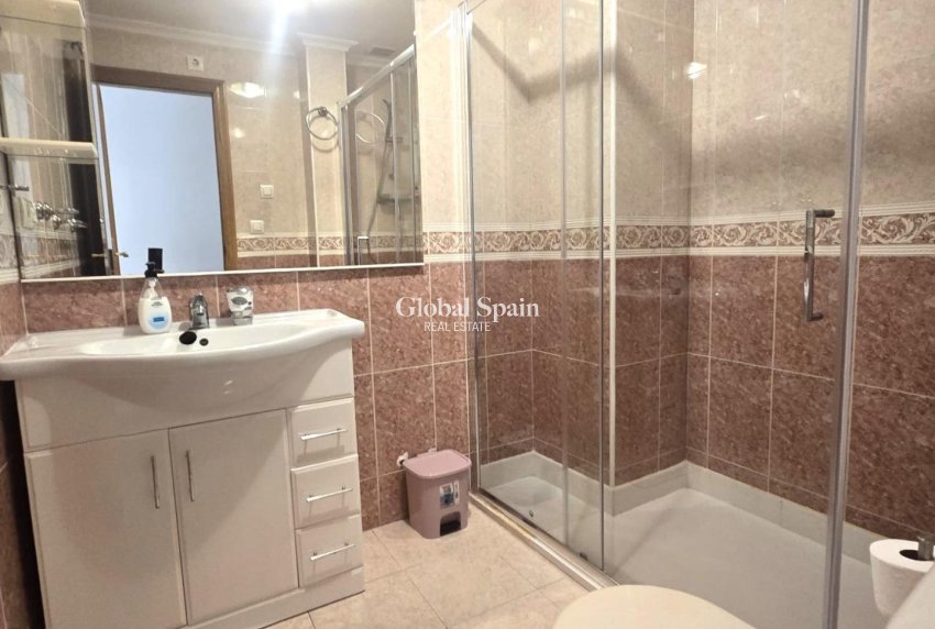 Venta - APARTAMENTO -
TORREVIEJA - Las Piscinas Naturales