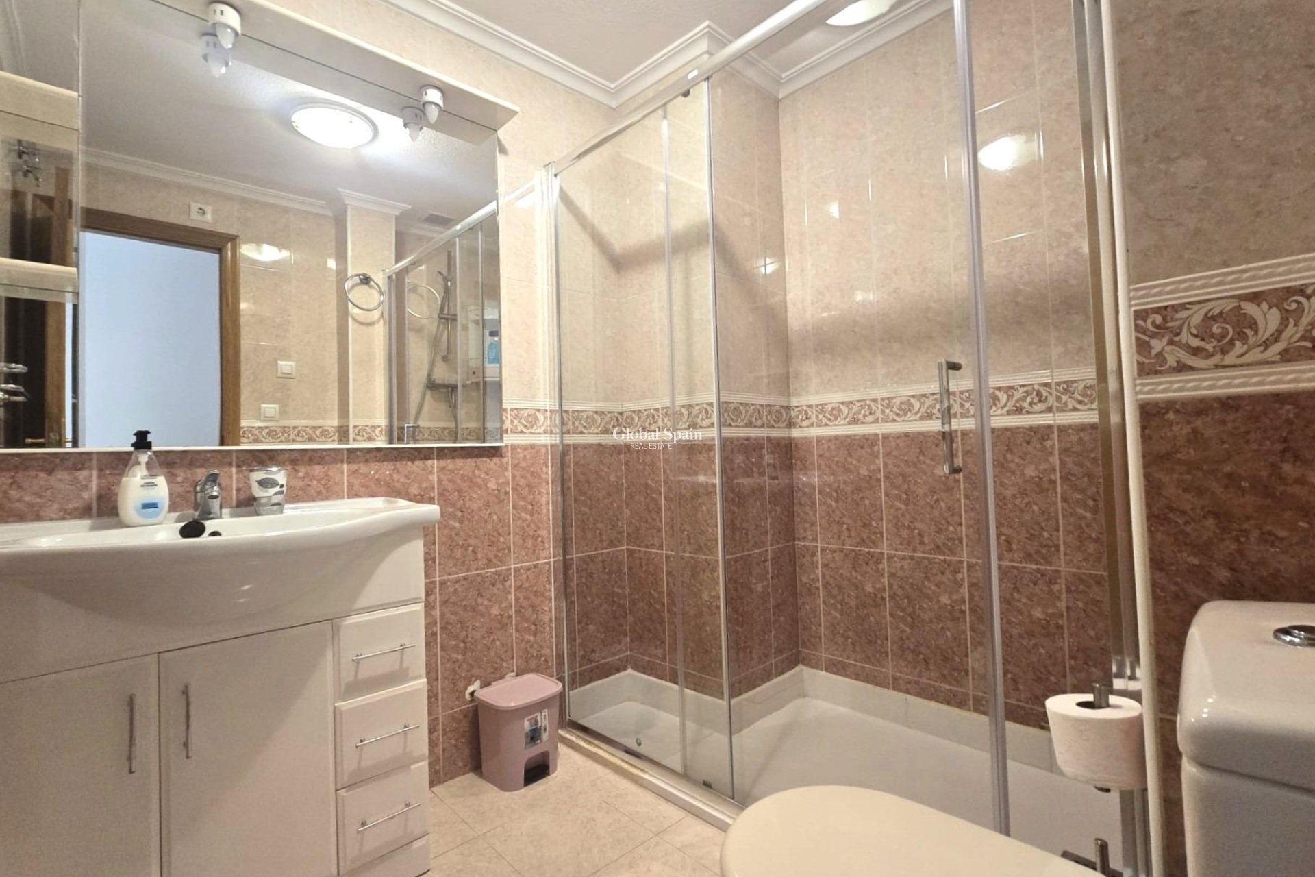 Venta - APARTAMENTO -
TORREVIEJA - Las Piscinas Naturales