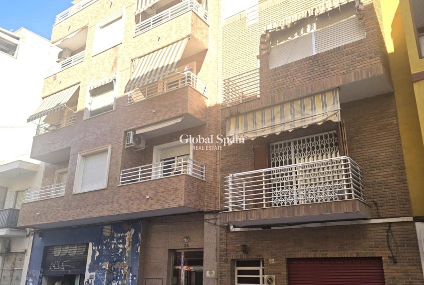 Venta - APARTAMENTO -
TORREVIEJA - Las Piscinas Naturales
