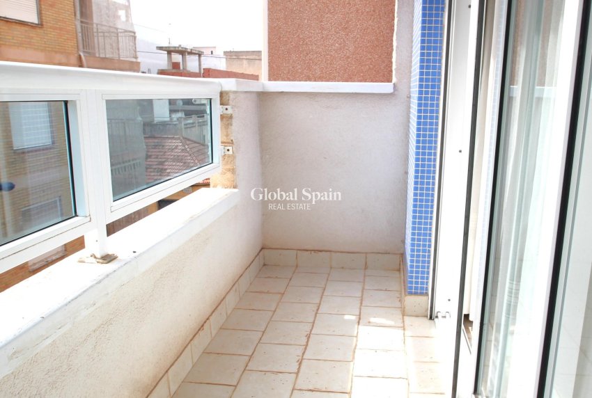 Venta - APARTAMENTO -
TORREVIEJA - Las Piscinas Naturales