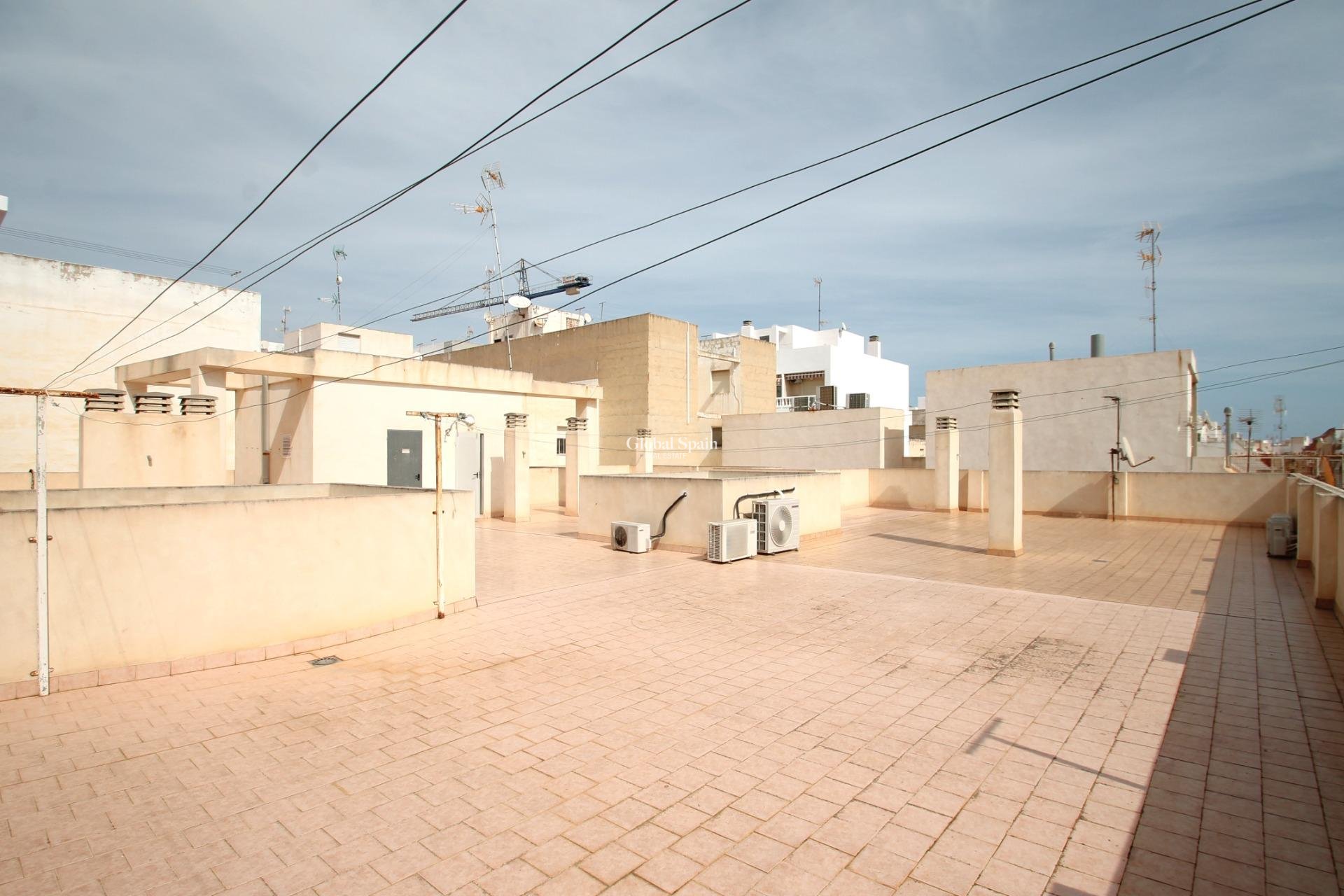 Venta - APARTAMENTO -
TORREVIEJA - Las Piscinas Naturales