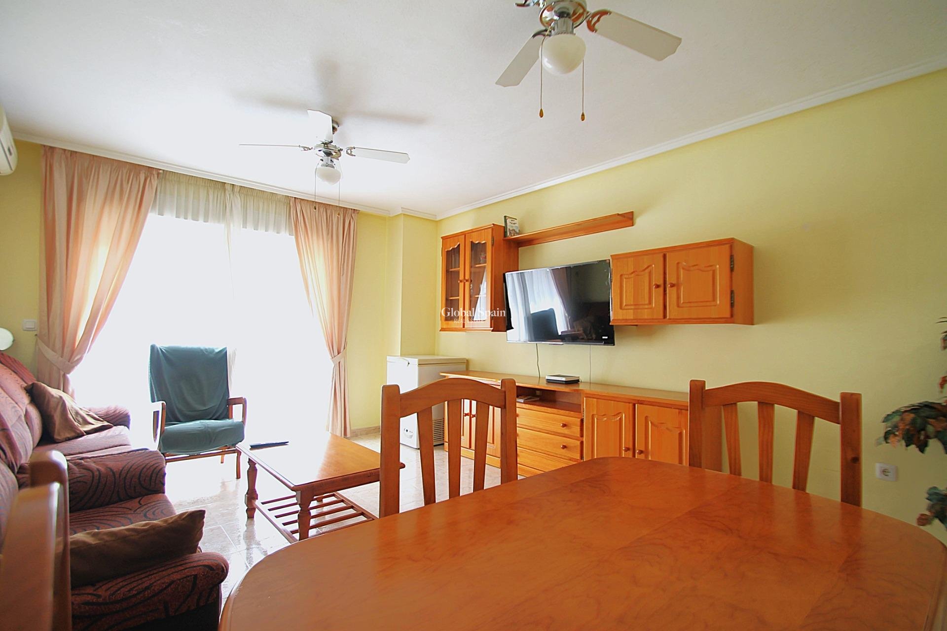 Venta - APARTAMENTO -
TORREVIEJA - Las Piscinas Naturales