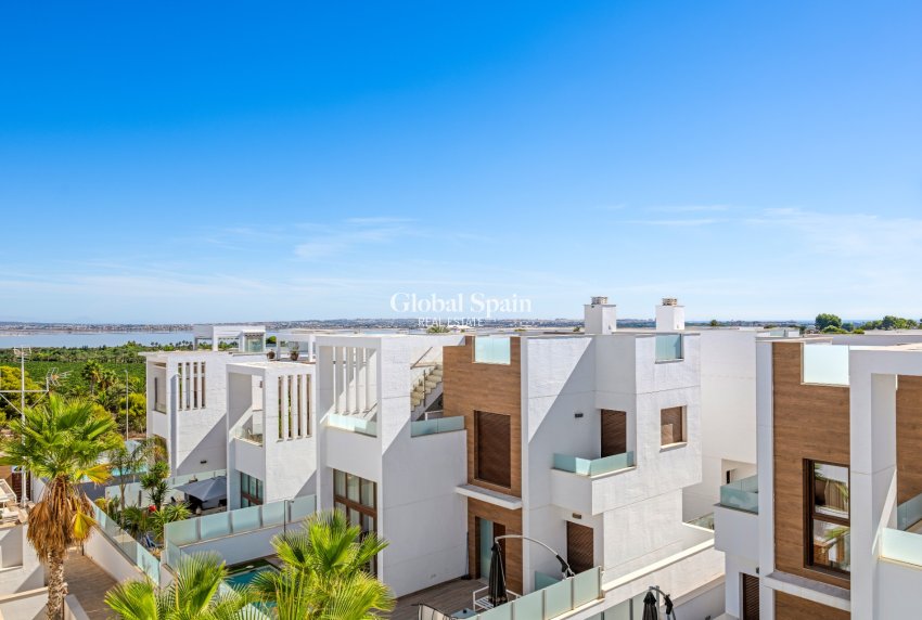 Venta - APARTAMENTO -
TORREVIEJA - Los Balcones - Los Altos del Edén