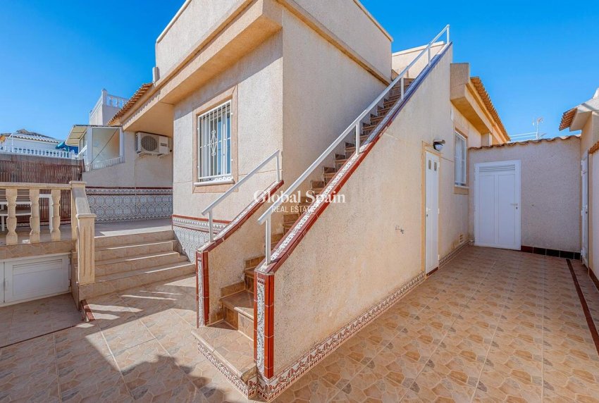 Venta - APARTAMENTO -
TORREVIEJA - LOS BALCONES - LOS ALTOS