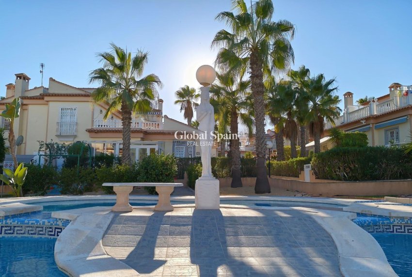 Venta - APARTAMENTO -
TORREVIEJA - LOS BALCONES - LOS ALTOS