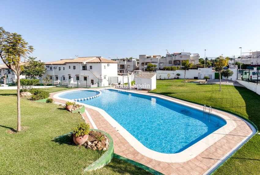Venta - APARTAMENTO -
TORREVIEJA - LOS BALCONES - LOS ALTOS