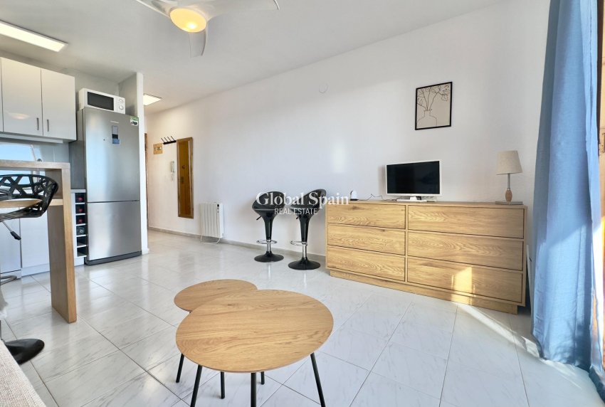 Venta - APARTAMENTO -
TORREVIEJA - Los Europeos