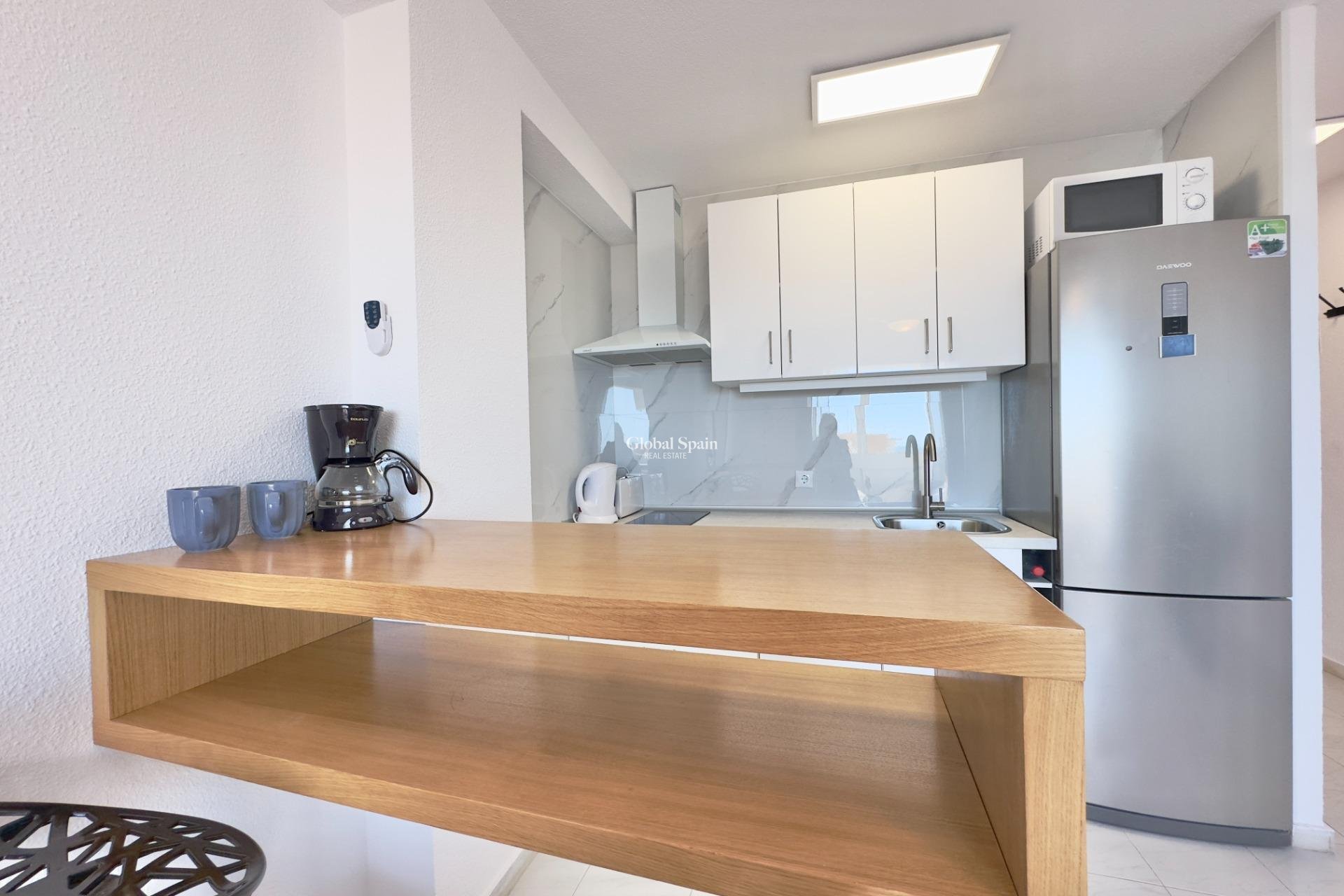 Venta - APARTAMENTO -
TORREVIEJA - Los Europeos