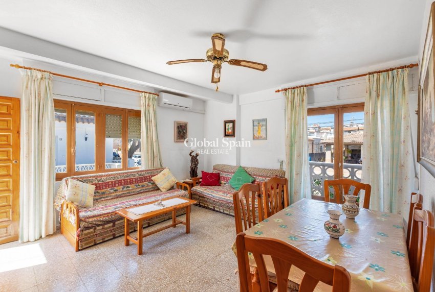 Venta - APARTAMENTO -
TORREVIEJA - Los Europeos