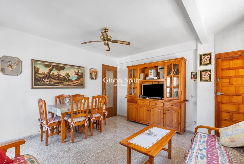 Venta - APARTAMENTO -
TORREVIEJA - Los Europeos