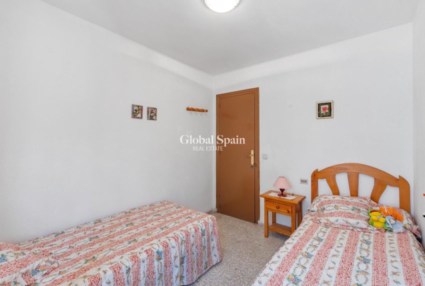 Venta - APARTAMENTO -
TORREVIEJA - Los Europeos
