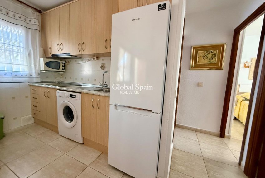 Venta - APARTAMENTO -
TORREVIEJA - Los Europeos