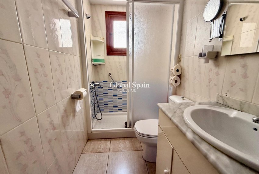 Venta - APARTAMENTO -
TORREVIEJA - Los Europeos