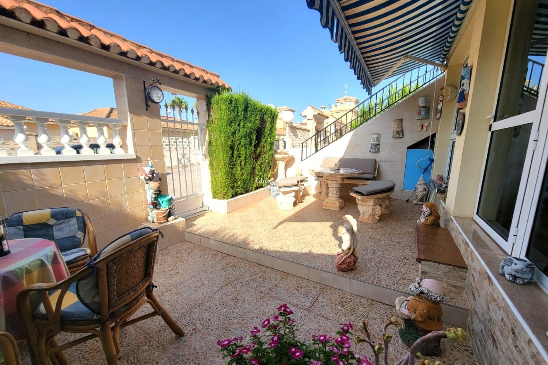 Venta - APARTAMENTO -
TORREVIEJA - Los Frutales