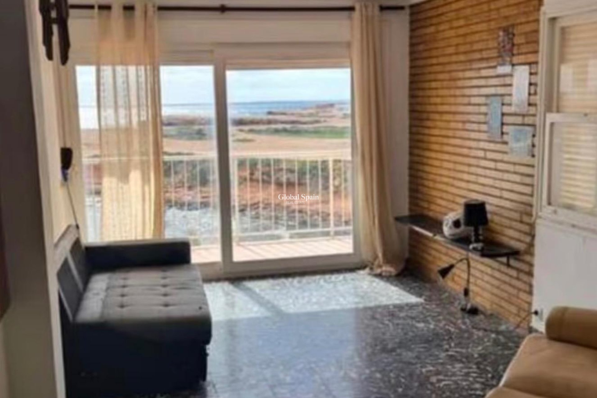 Venta - APARTAMENTO -
TORREVIEJA - Los Frutales