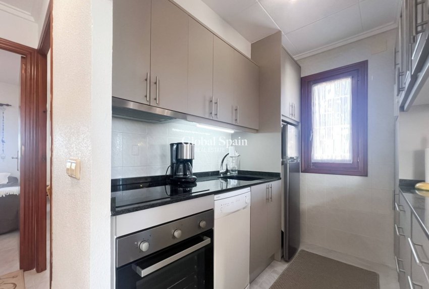 Venta - APARTAMENTO -
TORREVIEJA - Los Frutales