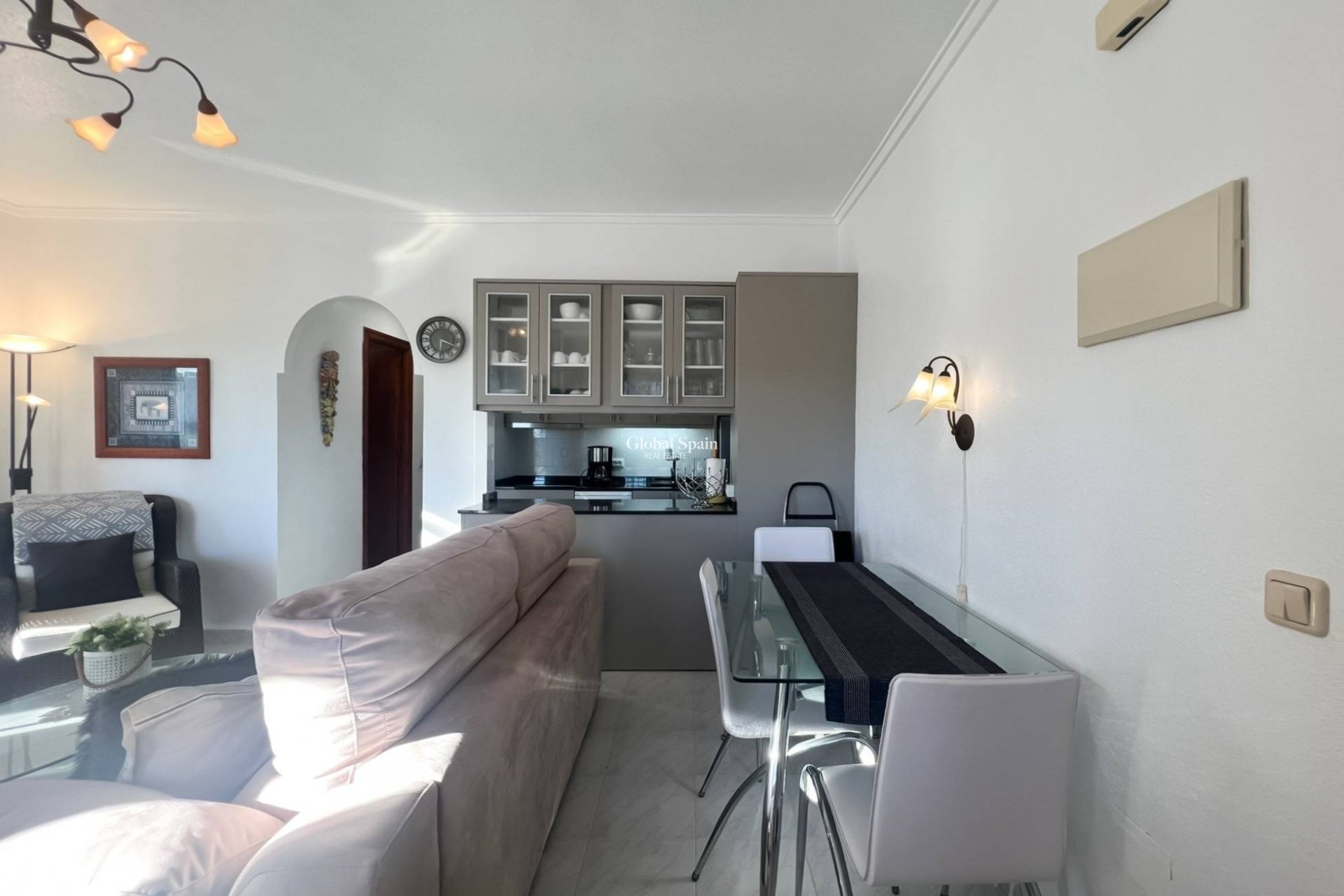 Venta - APARTAMENTO -
TORREVIEJA - Los Frutales