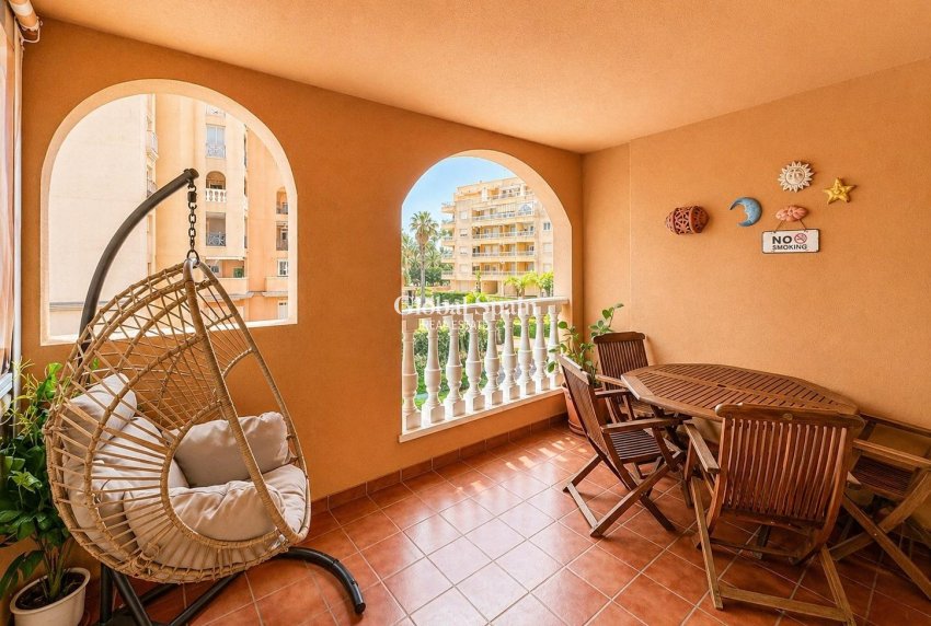 Venta - APARTAMENTO -
TORREVIEJA - Los Frutales