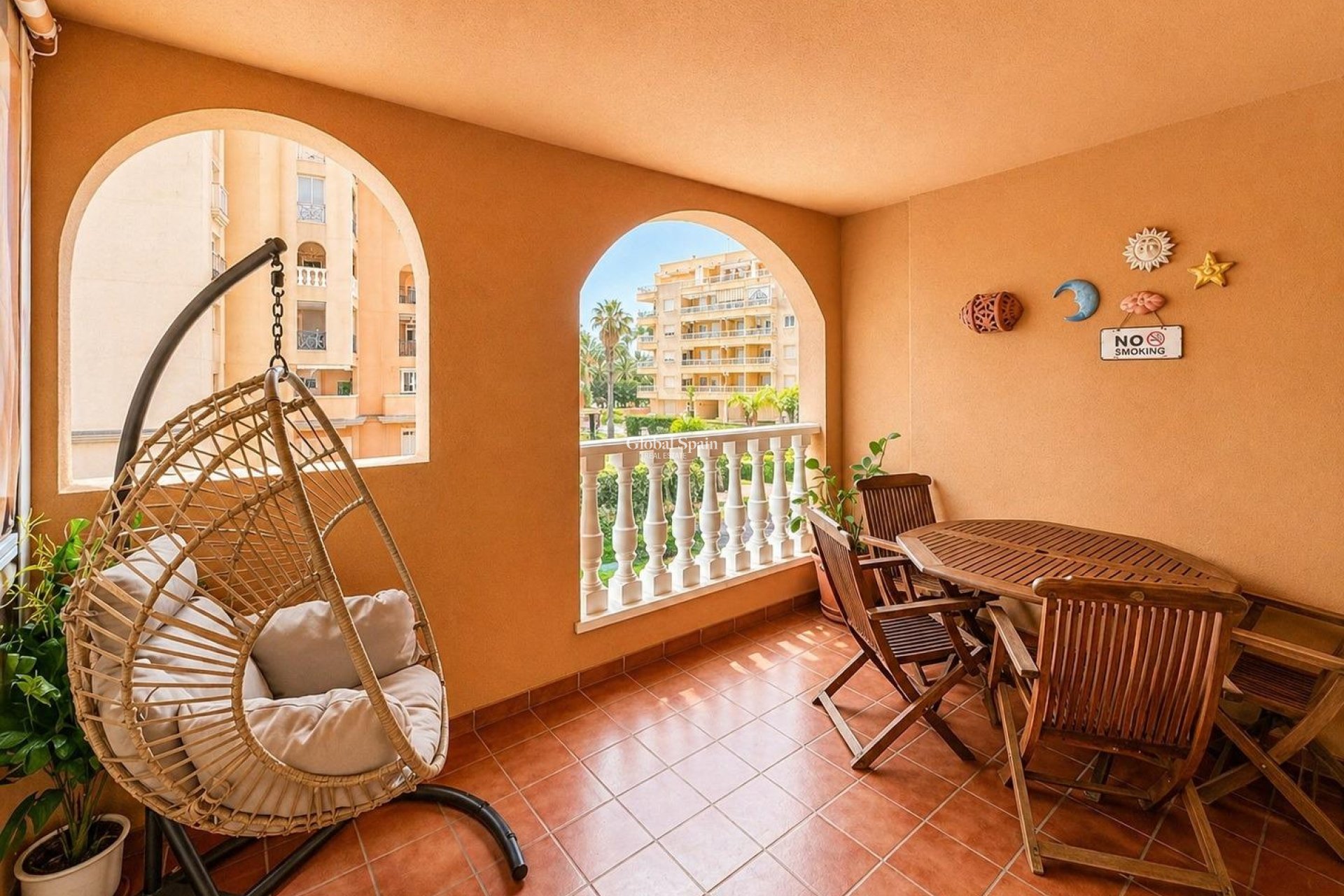 Venta - APARTAMENTO -
TORREVIEJA - Los Frutales