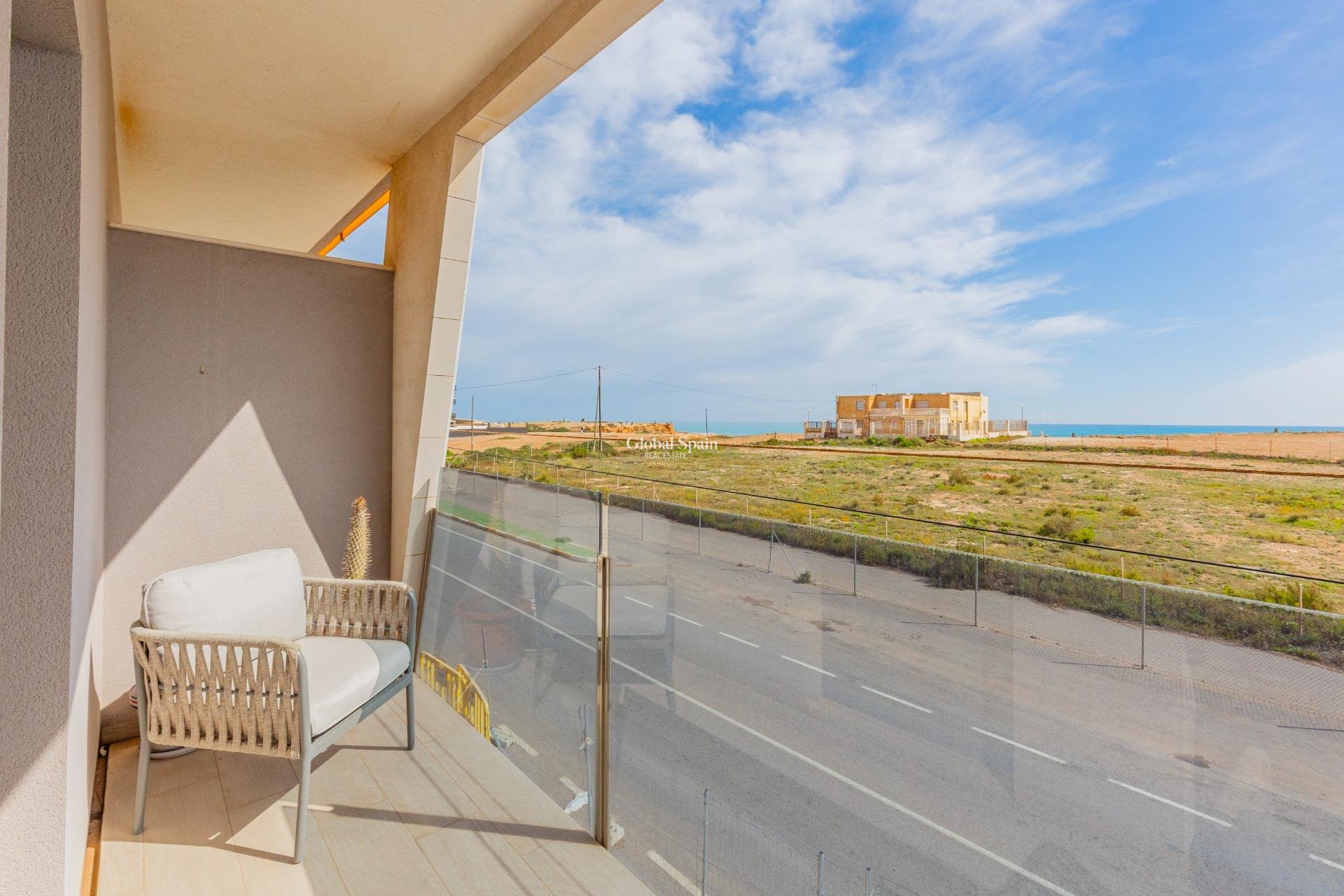 Venta - APARTAMENTO -
TORREVIEJA - Los Frutales