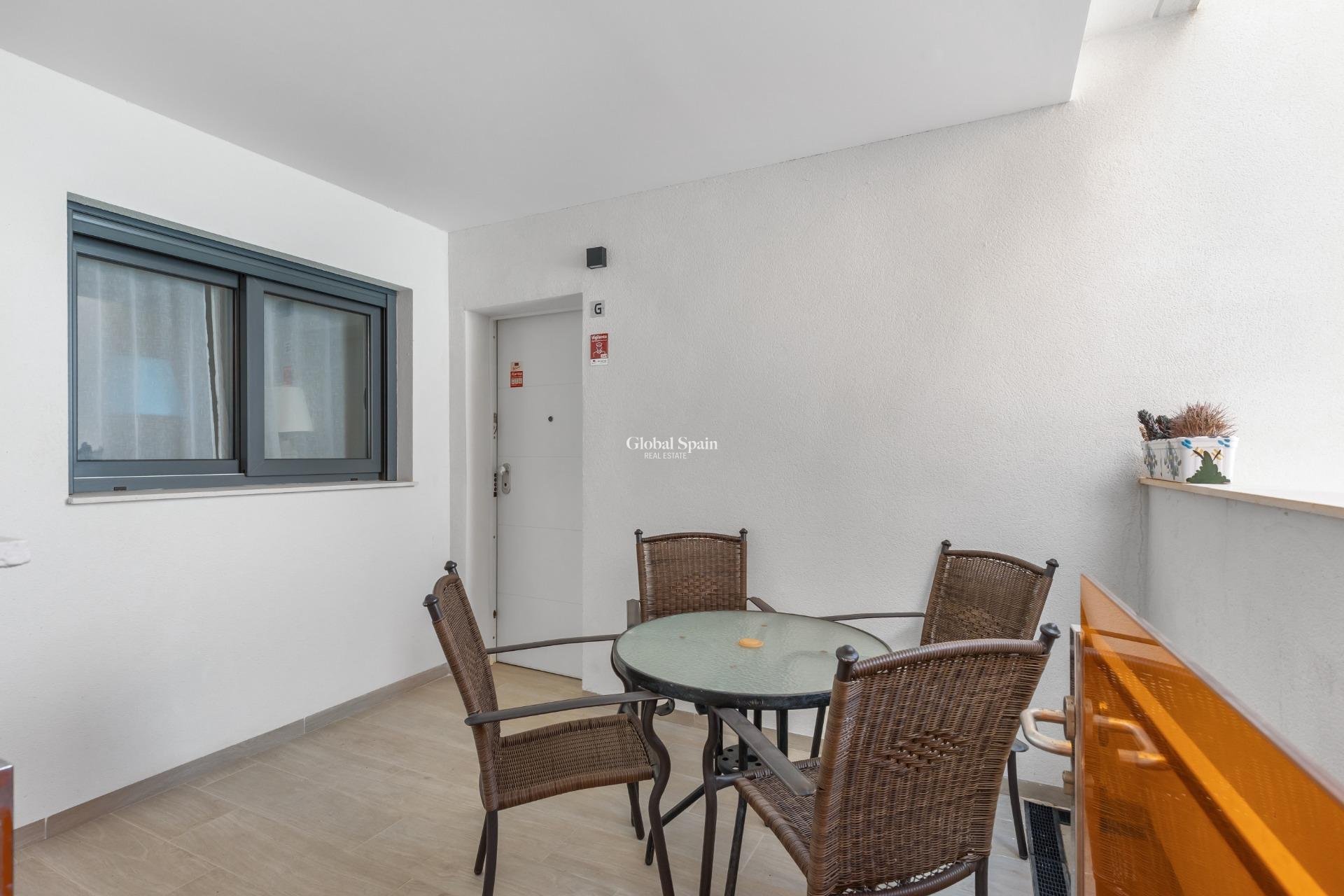 Venta - APARTAMENTO -
TORREVIEJA - Los Frutales