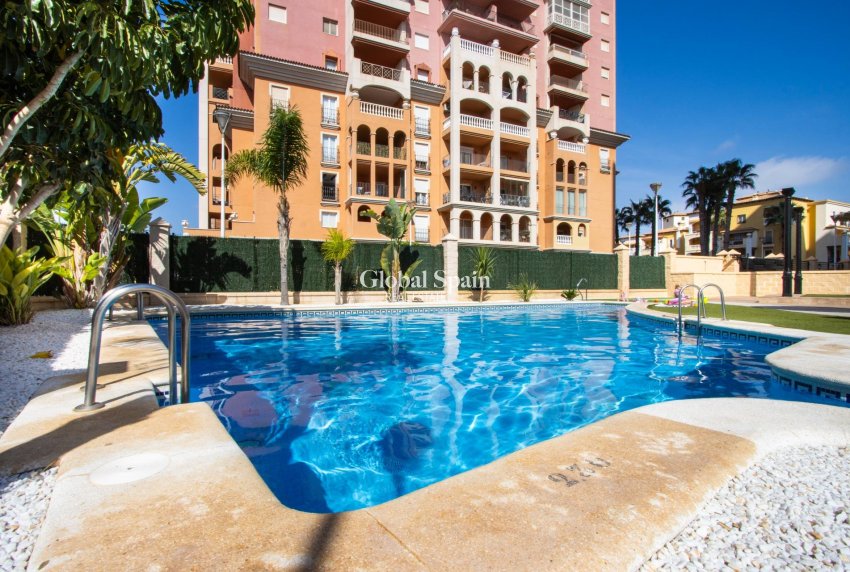 Venta - APARTAMENTO -
TORREVIEJA - Los Frutales