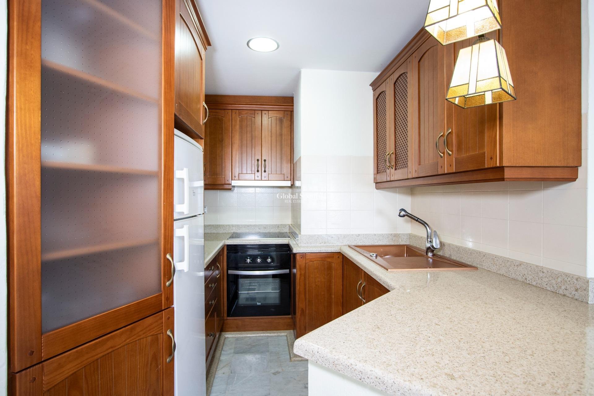 Venta - APARTAMENTO -
TORREVIEJA - Los Frutales