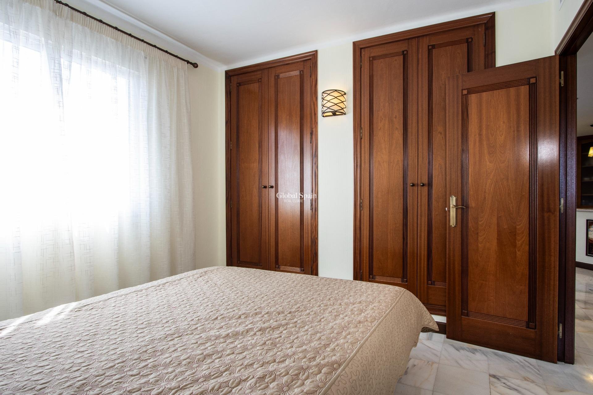 Venta - APARTAMENTO -
TORREVIEJA - Los Frutales