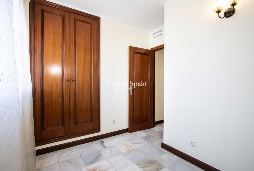 Venta - APARTAMENTO -
TORREVIEJA - Los Frutales