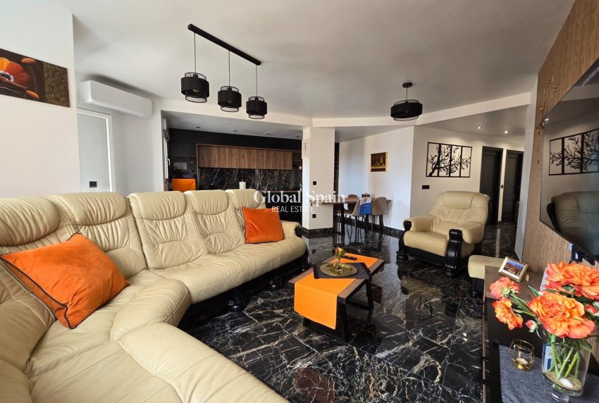 Venta - APARTAMENTO -
TORREVIEJA - Los Frutales