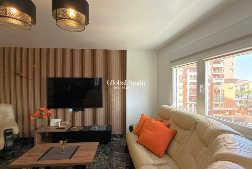 Venta - APARTAMENTO -
TORREVIEJA - Los Frutales